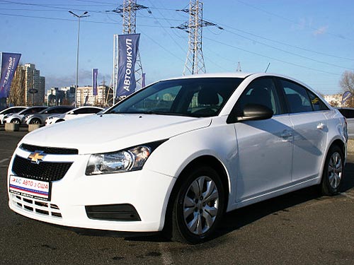 Chevrolet Cruze       66 .      33 000 . - Chevrolet