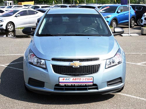 Chevrolet Cruze       66 .      33 000 . - Chevrolet