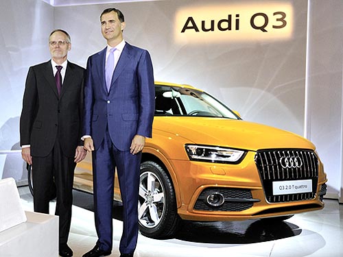    Audi Q3    - Audi