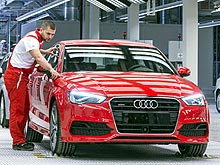 Audi  900 .      