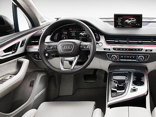  Audi Q7     - Audi