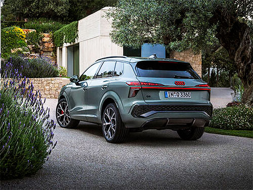 Audi Q3      .     - Audi