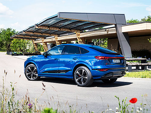 Audi Q6 Sportback e-tron       - Audi