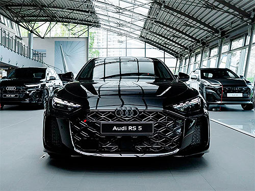 ����� Audi RS5 ������ �������� ��� � ������