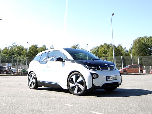 BMW i3  i8      I Arena