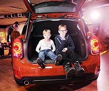  MINI Countryman:    - MINI