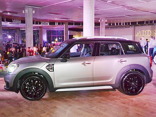  MINI Countryman:    - MINI