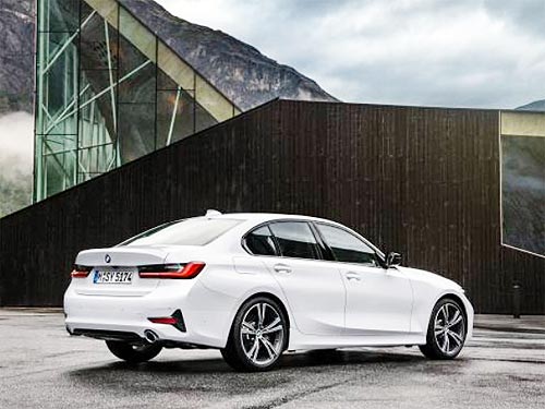    BMW 3    2019 .     - BMW