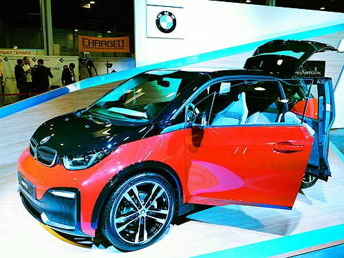 У BMW i3 появится версия с рекордным запасом хода - BMW