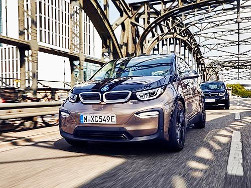  BMW i3       - BMW