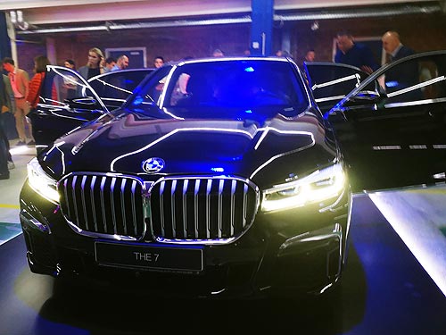    Luxury: BMW     4   - BMW