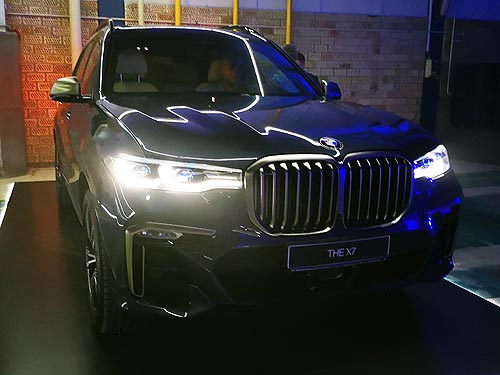    Luxury: BMW     4   - BMW