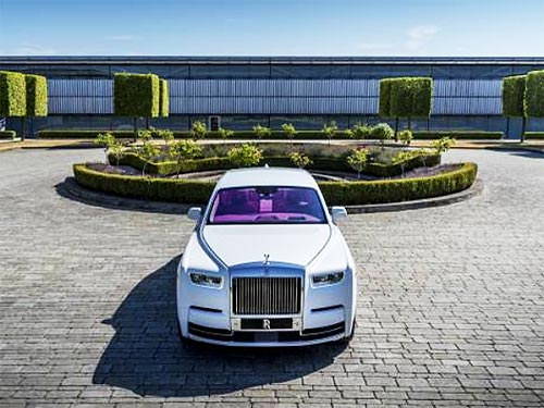     Rolls-Royce 2018 .  - Rolls-Royce