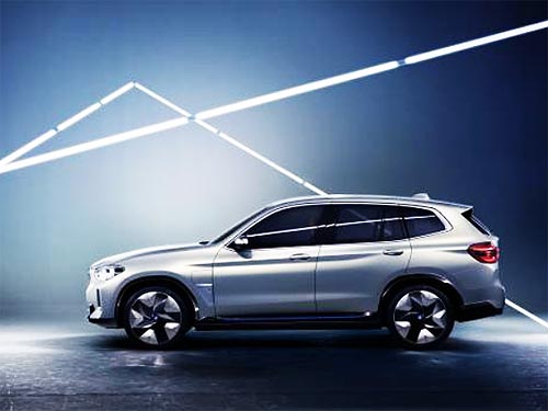 BMW iX3   2020 .    - BMW