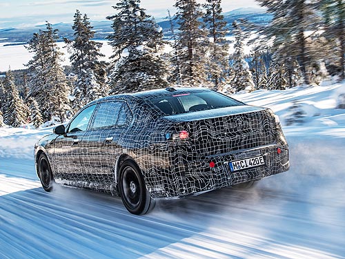 Новый BMW i7 проходит зимние динамические испытания возле Полярного круга - BMW