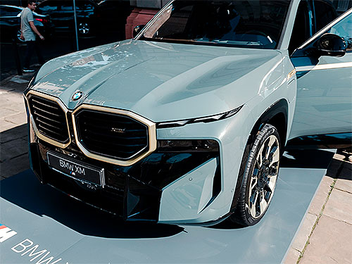      BMW i5 - BMW