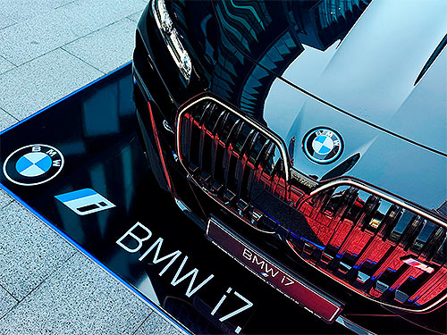     BMW i7    100 /  3,7  - BMW