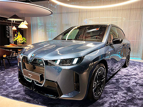     -SUV  BMW