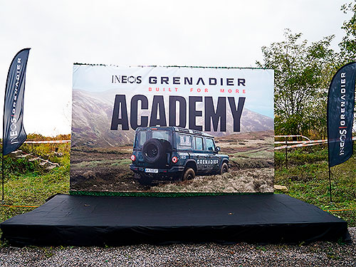 � ������ ����������� ������� off-road �� ������ Ineos - Ineos