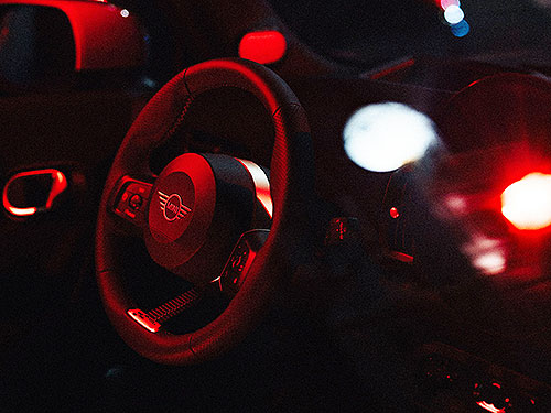 MINI         - MINI