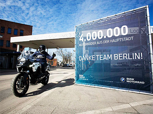 �� ����� BMW � ������ �������� 4-��������� �������� - BMW