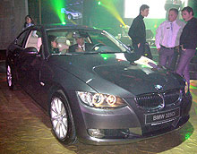 BMW 3-     