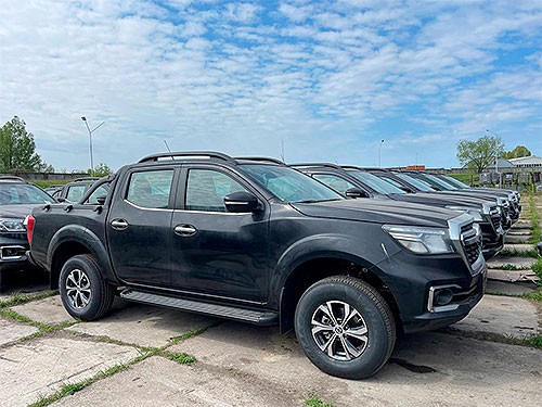 Dongfeng Rich 6   Nissan Navara     - Dongfeng