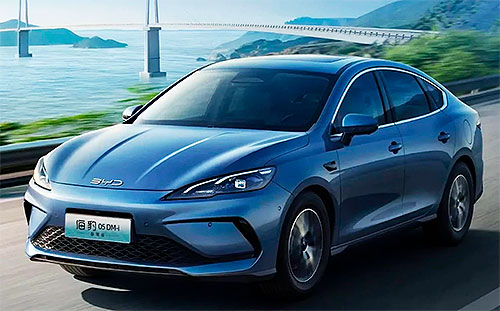 � ��� ������� �������� ����������� ���� BYD �� ��������� ����� �������� ������� ����� BYD Seal 05 DM-i