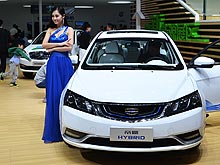 Какие новинки от Geely скоро будут в Украине. Наш репортаж с автосалона в Пекине