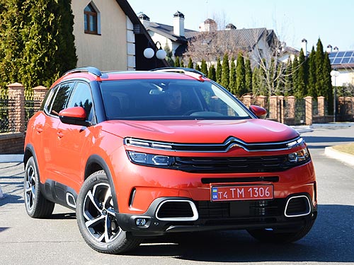  .    Citroen C5 Aircross - Citroen