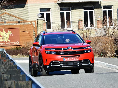  .    Citroen C5 Aircross - Citroen