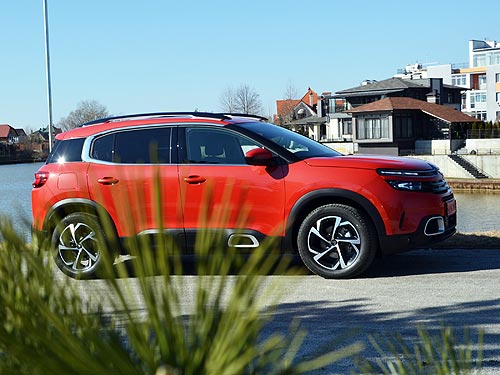  .    Citroen C5 Aircross - Citroen