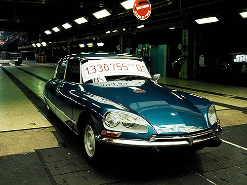 DS Automobiles  70-    DS - DS