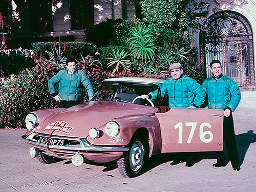 DS Automobiles  70-    DS - DS