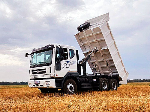 ³      Daewoo Novus 64.     