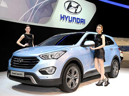 Hyundai    7-  Santa Fe Grand - Hyundai