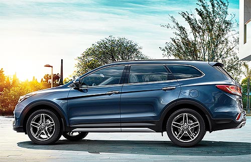 Hyundai Grand Santa Fe   60 . .  - Hyundai