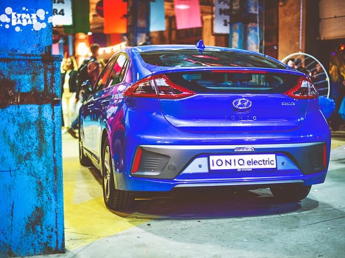   Hyundai IONIQ Electric     - Hyundai