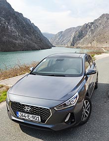   Hyundai i30:     - Hyundai