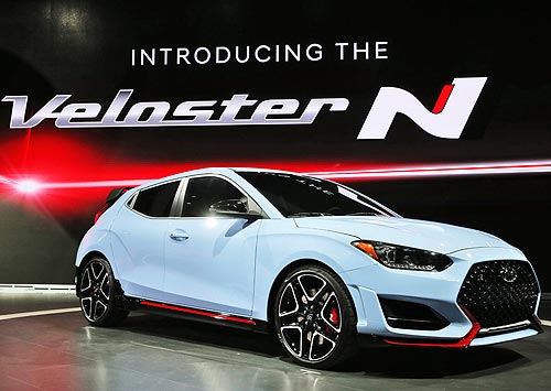  Hyundai Veloster    - Hyundai