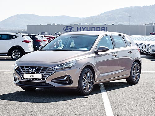      Hyundai i30.      - Hyundai