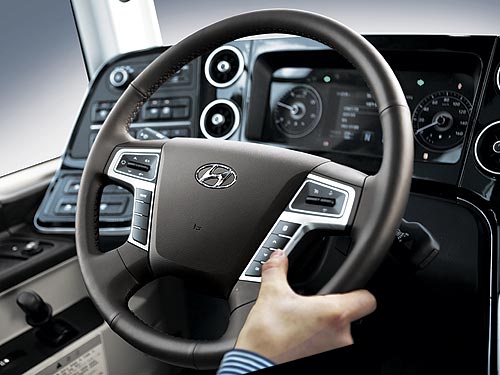      Hyundai Universe - Hyundai