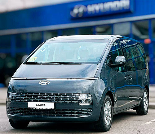     Hyundai Staria      