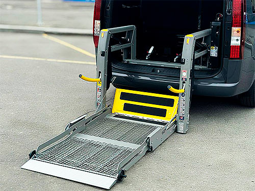     Hyundai Staria       - Hyundai