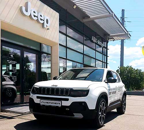  Jeep Avenger       - - Jeep