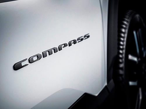    Jeep Compass.   - Jeep