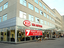 KIA     7-  