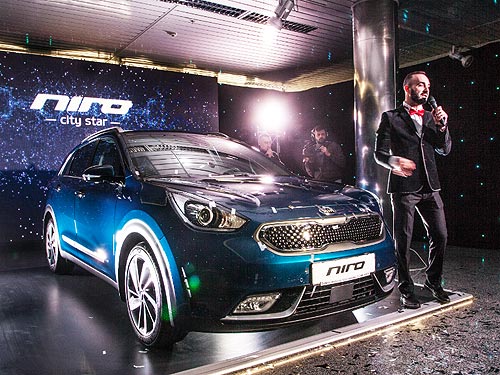 Kia Niro назвали лучшим в Украине в категории «Электромобили и гибриды» - Kia