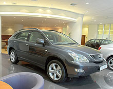    Lexus      