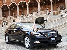Lexus LS600h L      
